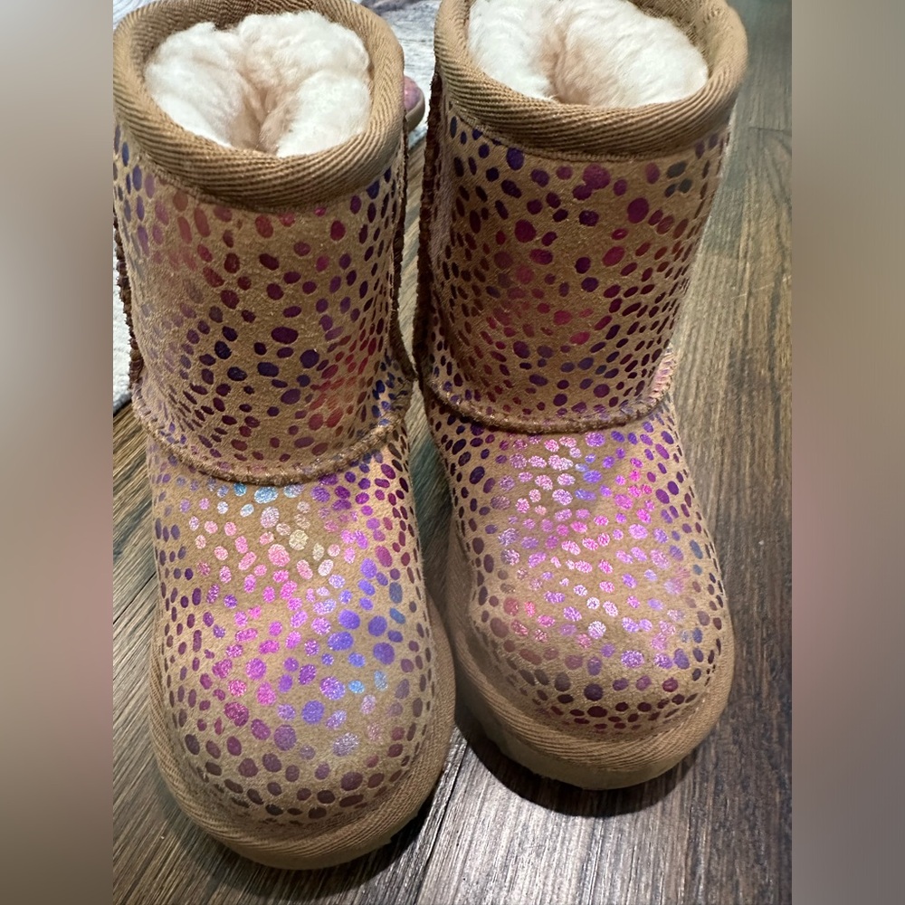 Ugg toddler boots